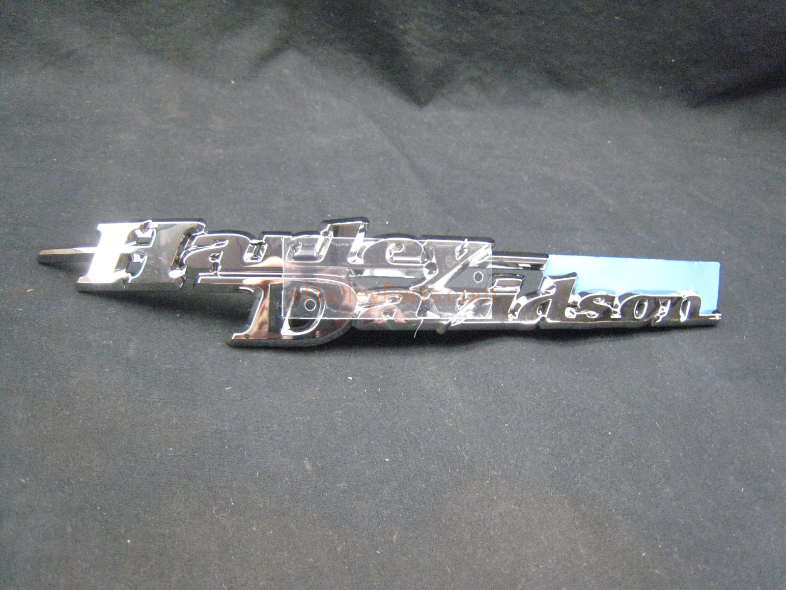 MEDALLION, FUEL TANK LEFT, 2006-2007 FLHX